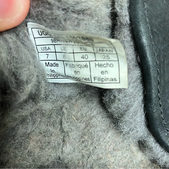 UGG Ascot Slipper Matte Leather - Picture 3 of 8